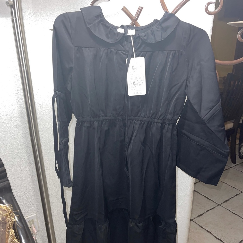 New Black Dress Size Medium stretch!